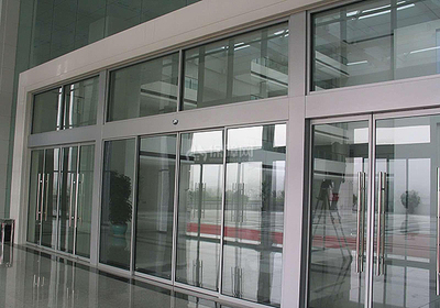 無框玻璃門 安裝指南、價格解析及其與塑膠零配件的關聯